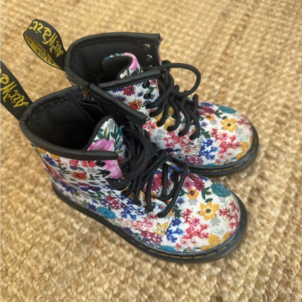Dr. Martens Toddler Boots- size 8